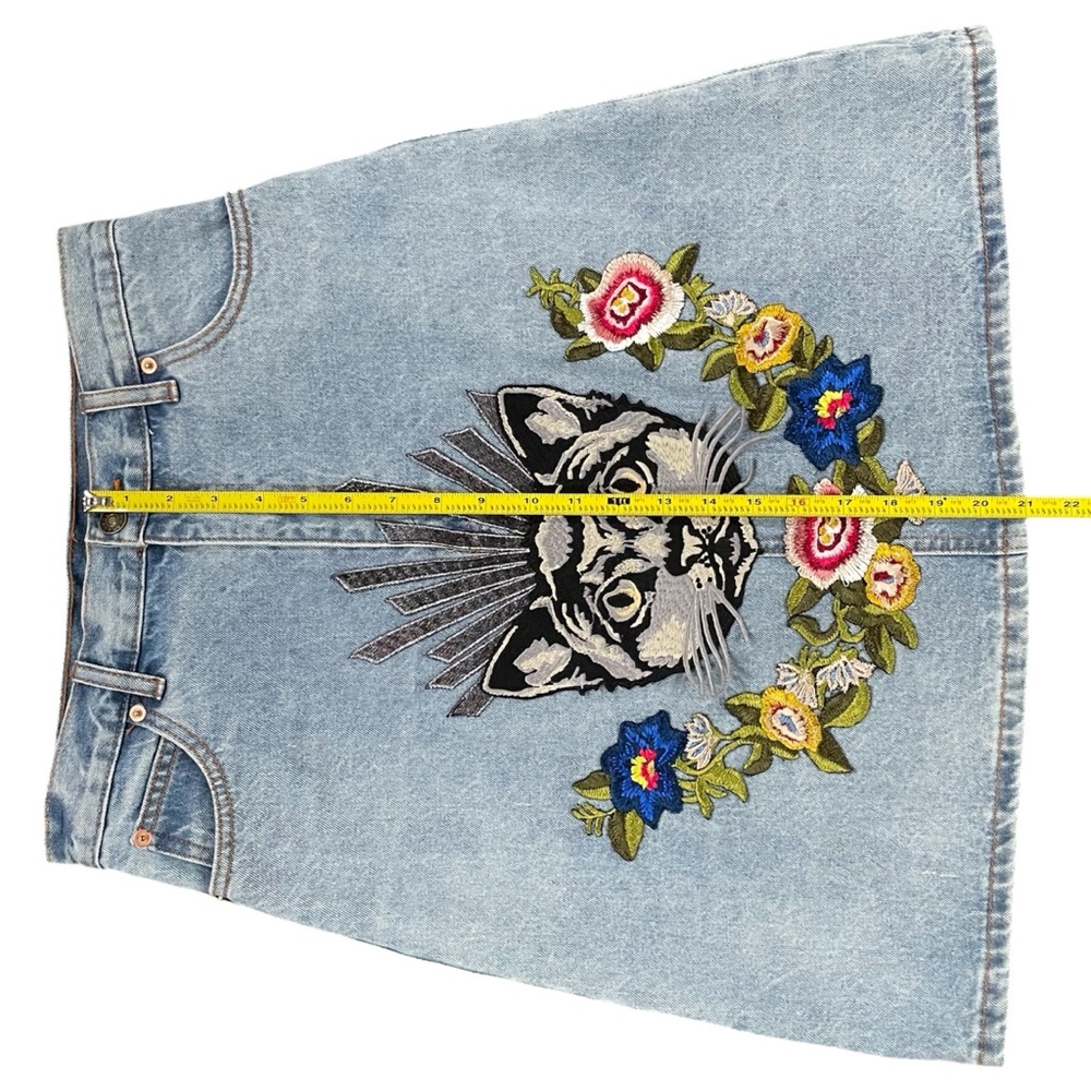 GUCCI Embroidered Cat Floral Denim Skirt US 4 Small - Picture 12 of 14